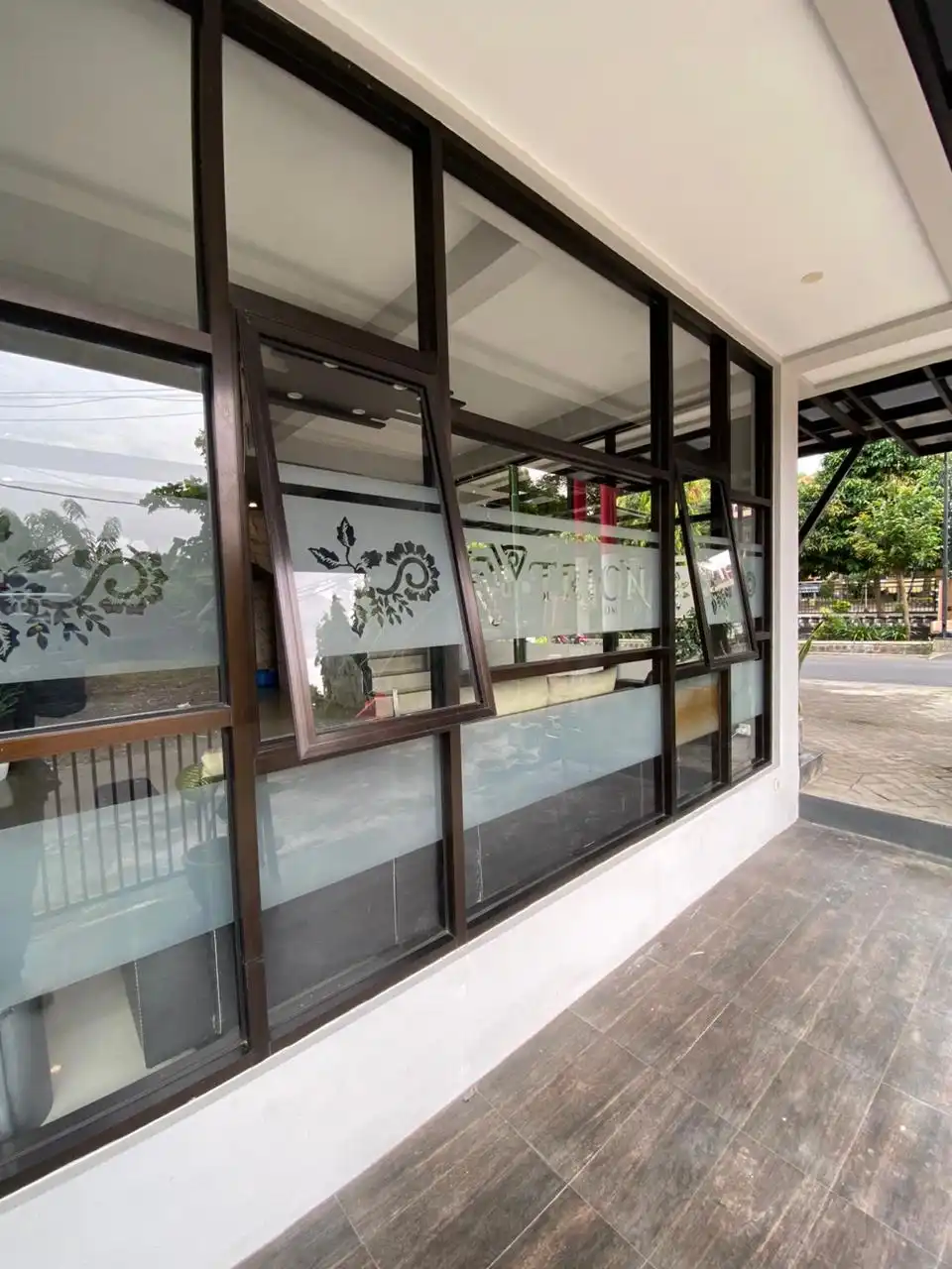 Eksterior Trion Homestay Banyuwangi