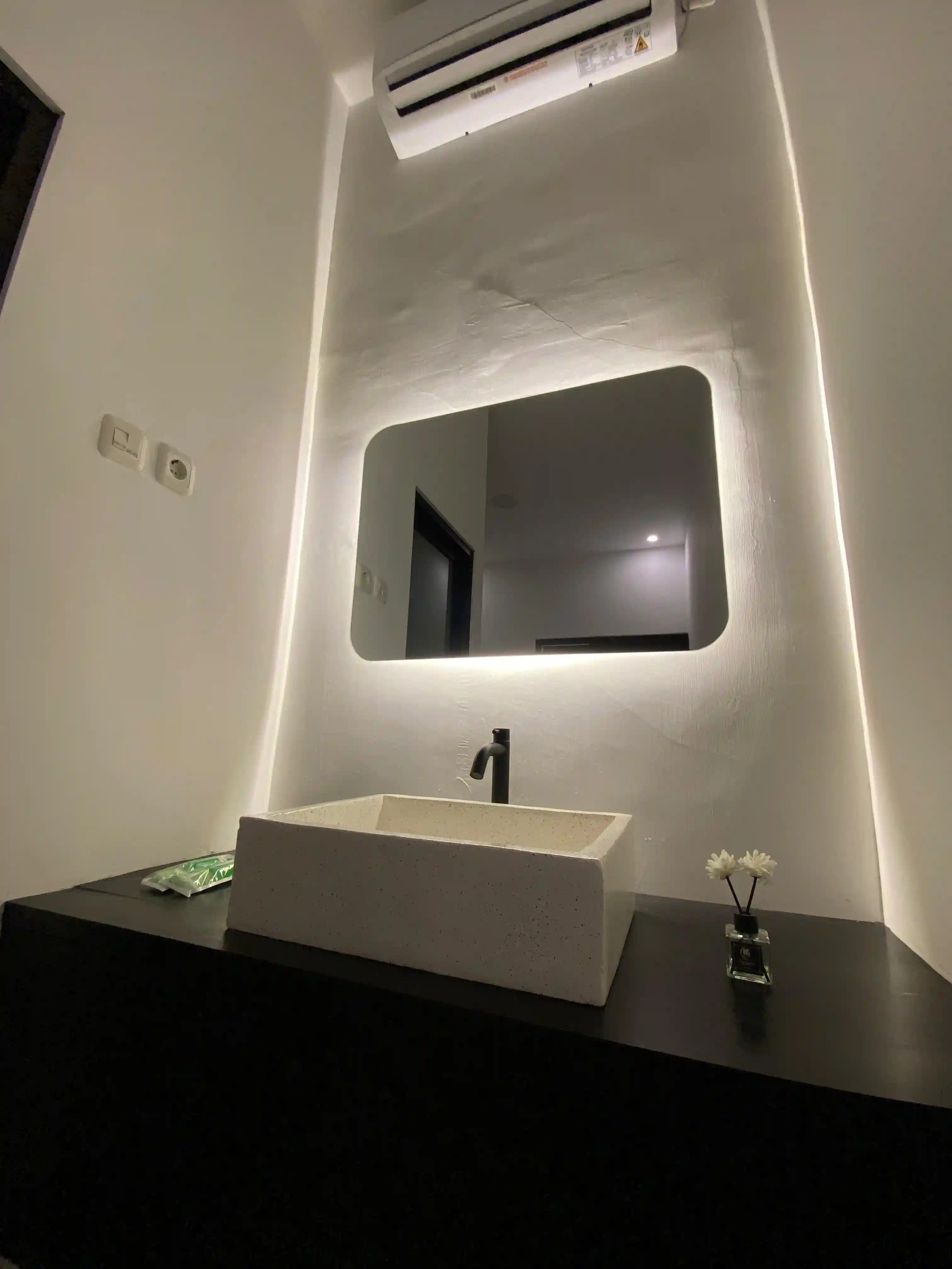Kamar 13
